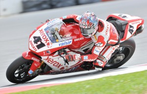 http://www.roadracerx.com/wp-content/uploads/2010/07/229_P10_Haga_action-300x193.jpg