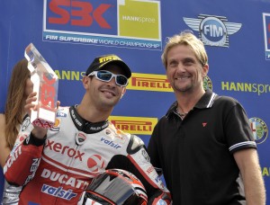 http://www.roadracerx.com/wp-content/uploads/2010/07/177_P10_Fabrizio_Fogarty-300x228.jpg