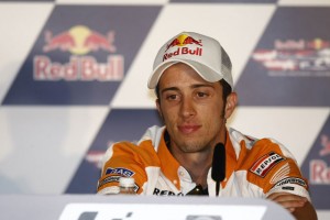 http://www.roadracerx.com/wp-content/uploads/2010/07/Dovizioso_10GP09_1289_AN-300x200.jpg