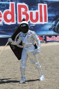 http://www.roadracerx.com/wp-content/uploads/2010/07/Lorenzo_BJN86218-200x300.jpg