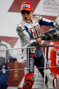 http://www.roadracerx.com/wp-content/uploads/2010/12/Lorenzo_10GP18_4468_AN-200x300.jpg